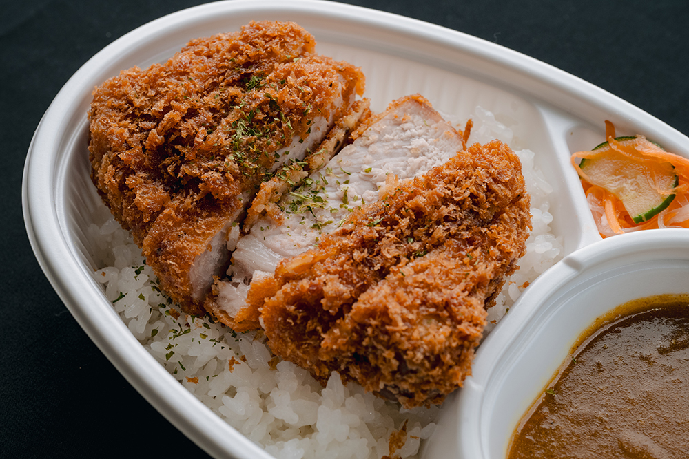 厚切りカツカレー